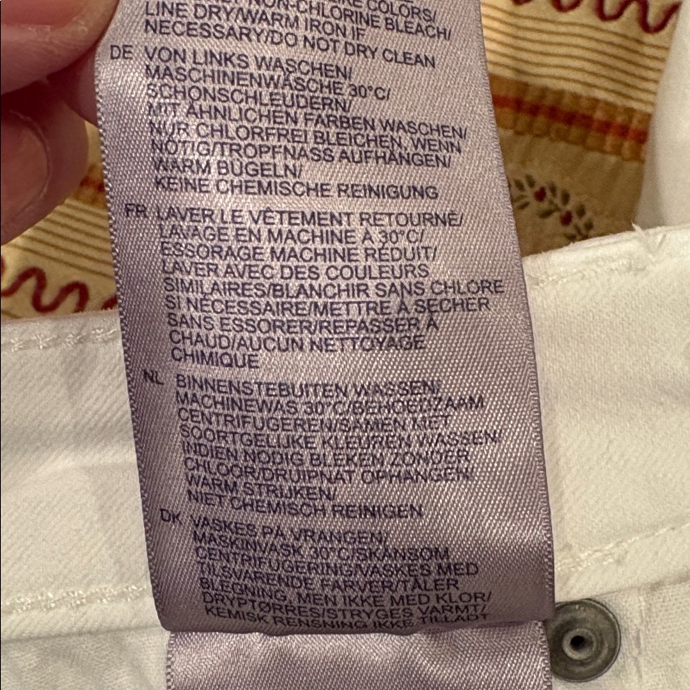 NWOT NYDJ Women's White Straight Leg Jeans, Cotton Blend, “Sheri Slim, 6 - Picture 9 of 12